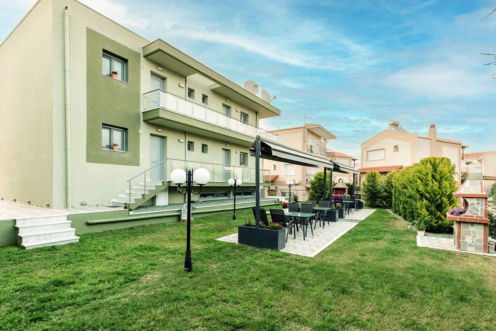 enikiazomena-diamerismata-big-banner-